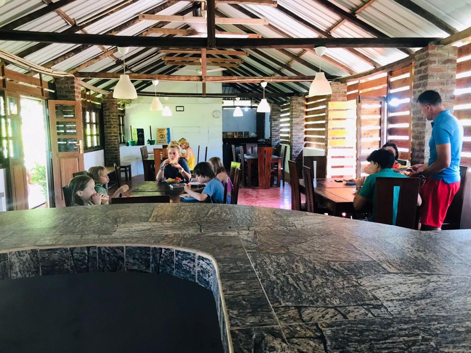 Italian Guest Hotel Trincomalee Exterior photo